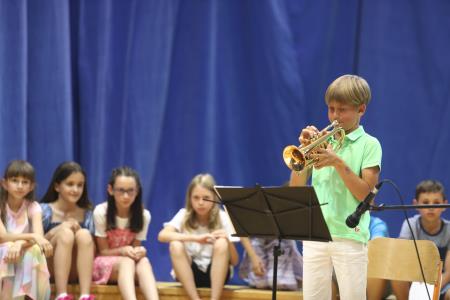 PRIREDITEV OB DNEVU DRŽAVNOSTI IN ZAKLJUČKU ŠOLSKEGA LETA 21 FOTO LJUBO VUKELIČ